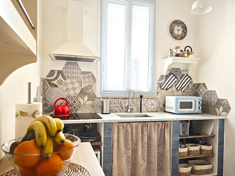 Fully equipped modern kitchen