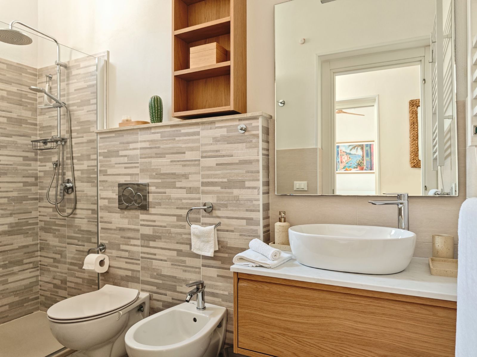 Casa Bandello walk in shower with toilet and bidet